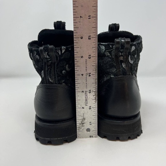 NIB Shind!gs Women's Black Combat Boots Chunky Vibram Sole Lug Tread   Sz. 9.5B - Picture 8 of 16